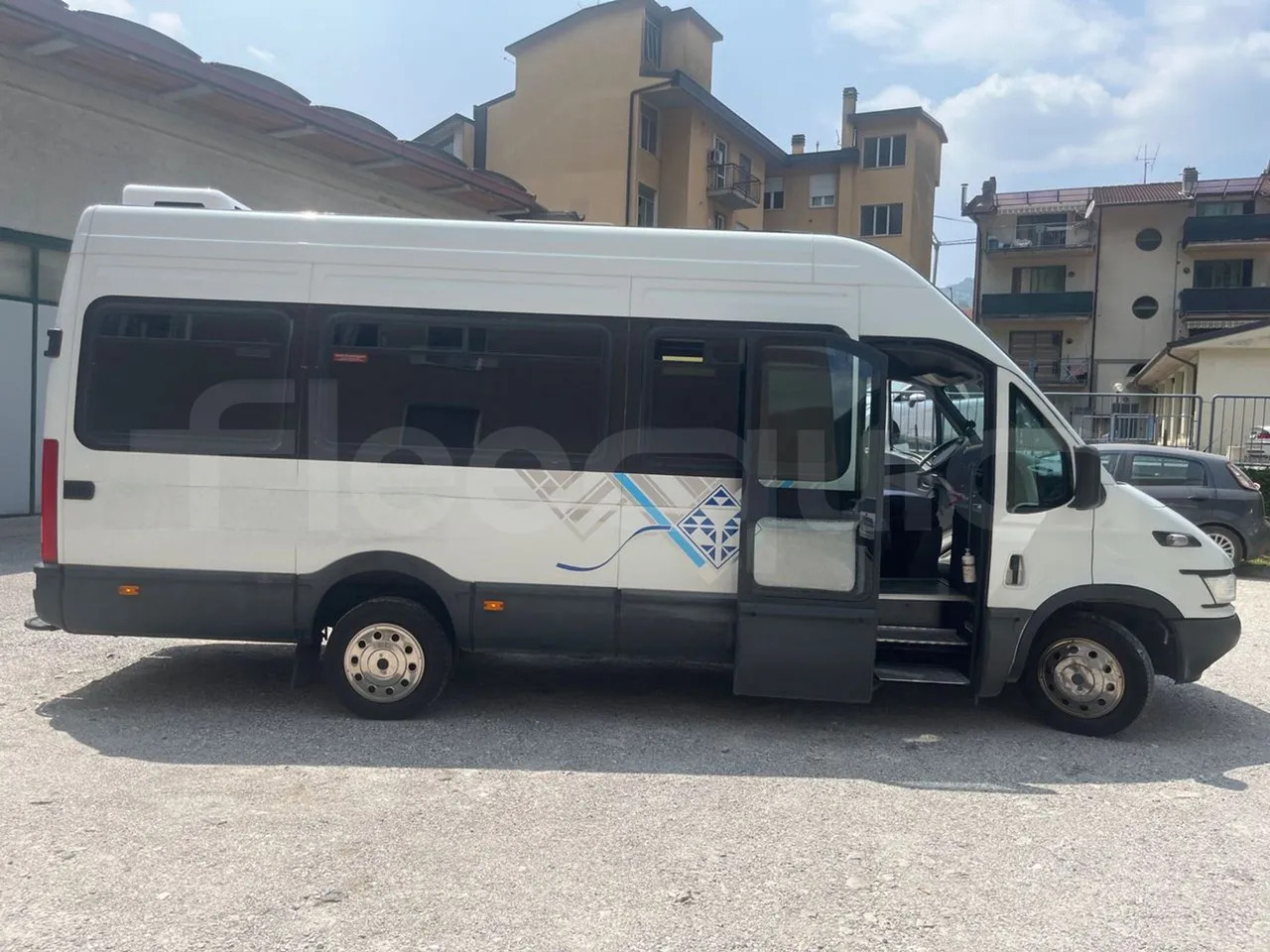 Minibus, Passenger van Iveco Daily: picture 17