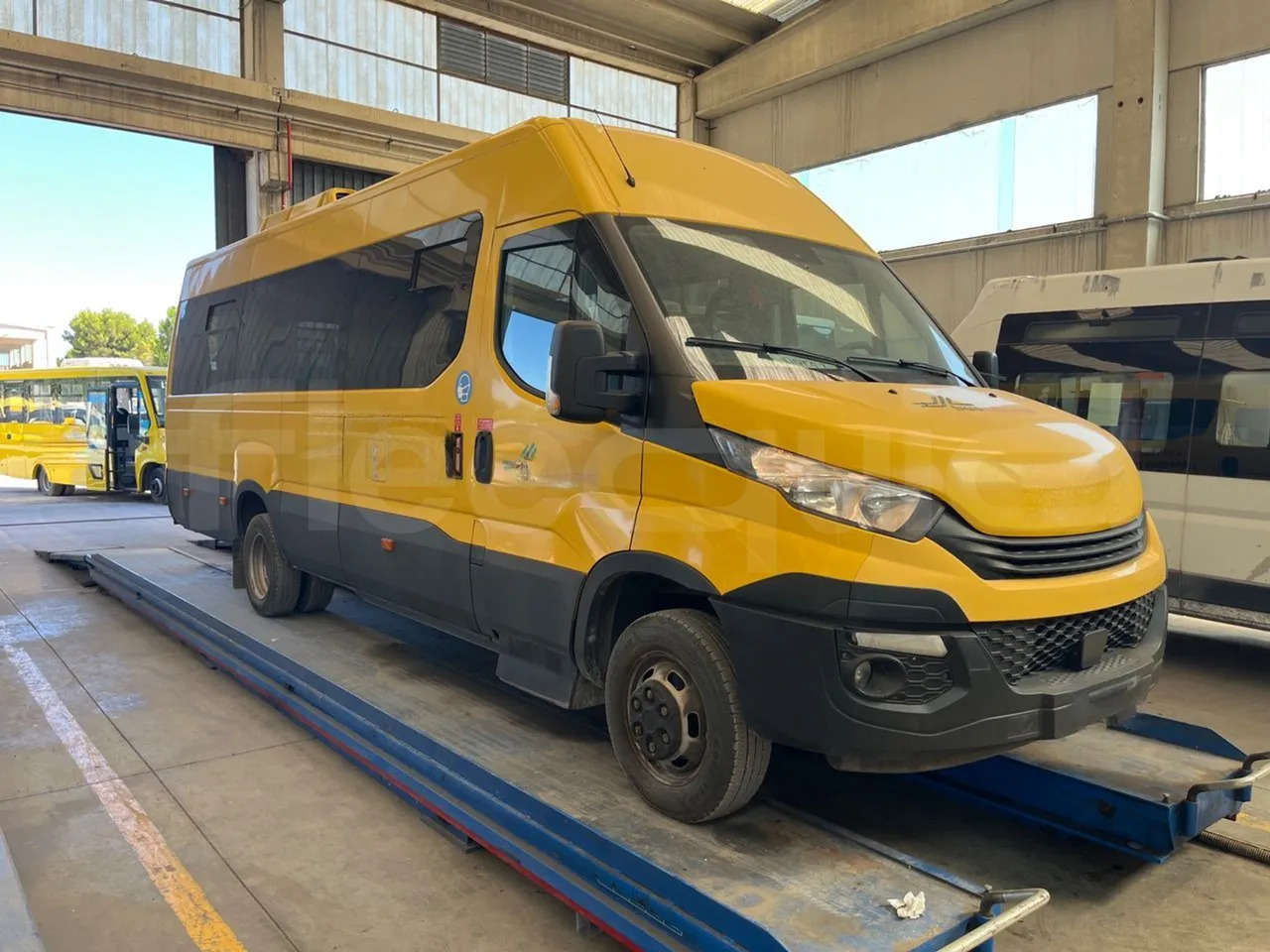 Iveco Daily - School bus: picture 1 Iveco Daily - School bus: picture 1