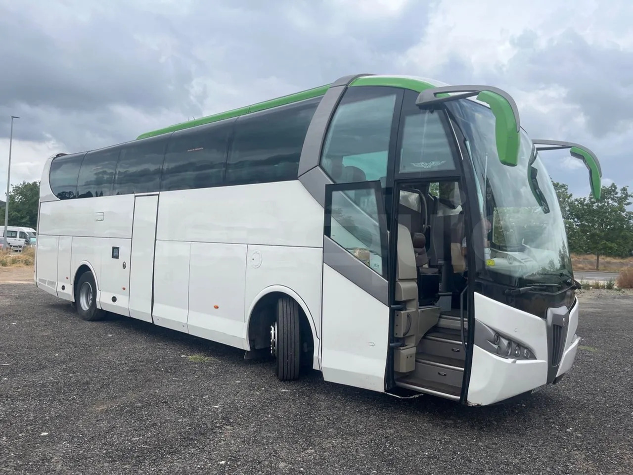 Man TITANIUM - Coach: picture 1 Man TITANIUM - Coach: picture 1