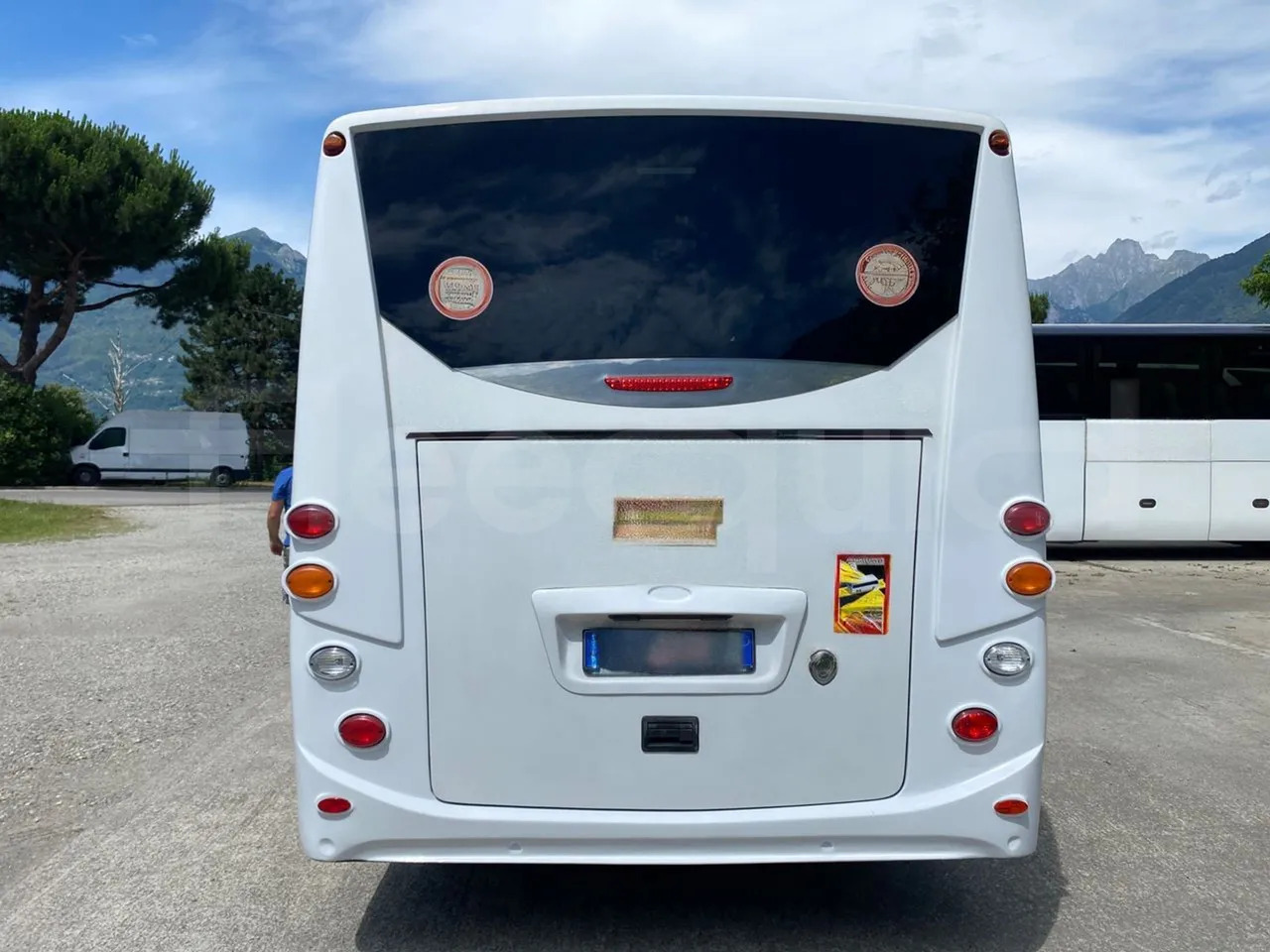 Mercedes-Benz Beluga - Coach: picture 5 Mercedes-Benz Beluga - Coach: picture 5