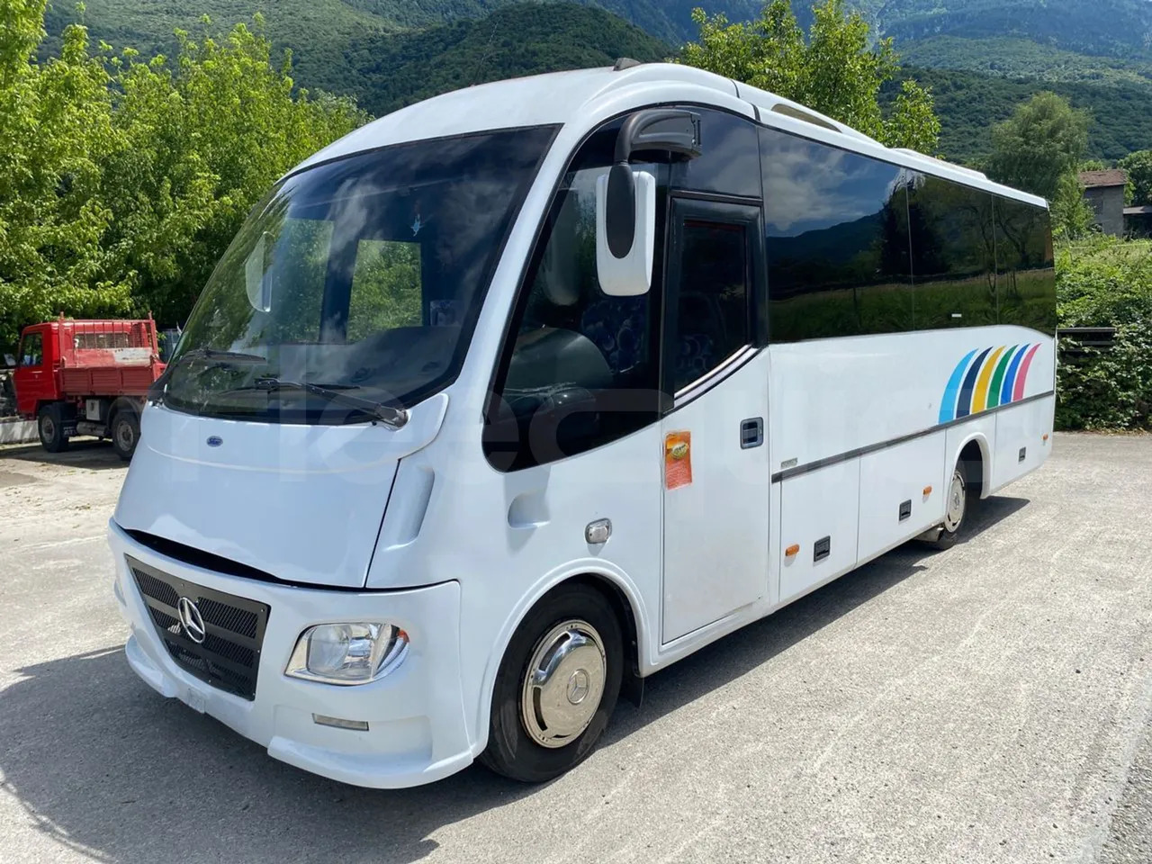 Mercedes-Benz Beluga - Coach: picture 4 Mercedes-Benz Beluga - Coach: picture 4