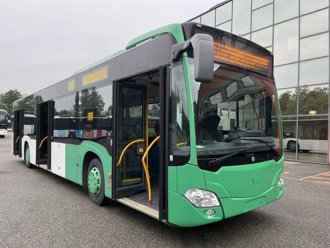 City bus Mercedes-Benz Citaro: picture 12