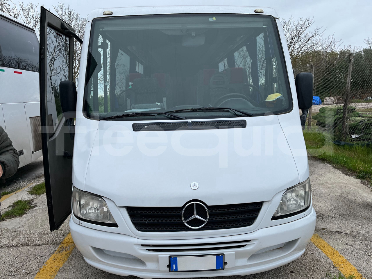 Mercedes-Benz Sprinter - Coach: picture 1 Mercedes-Benz Sprinter - Coach: picture 1