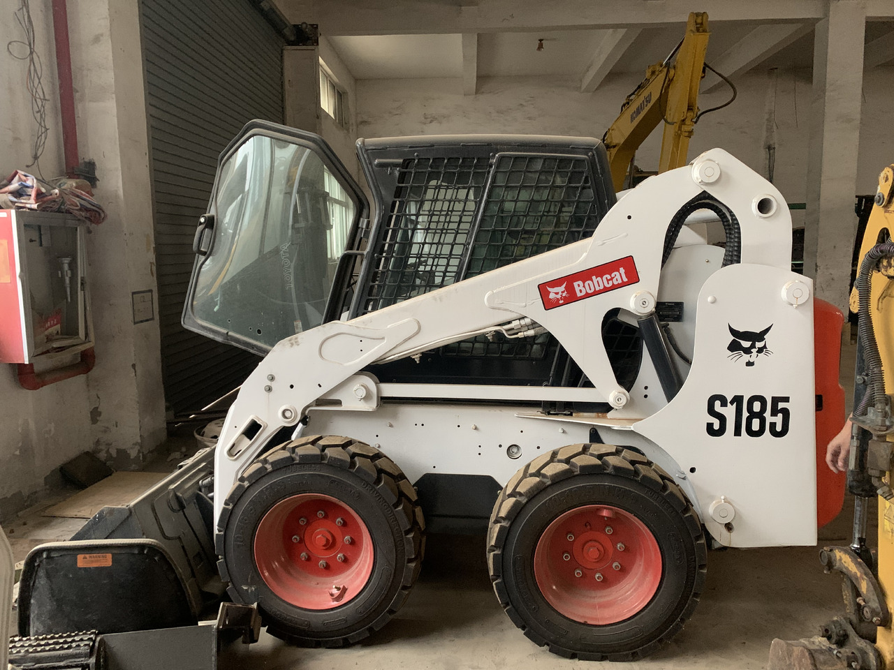 BOBCAT S185 - Skid steer loader: picture 1 BOBCAT S185 - Skid steer loader: picture 1