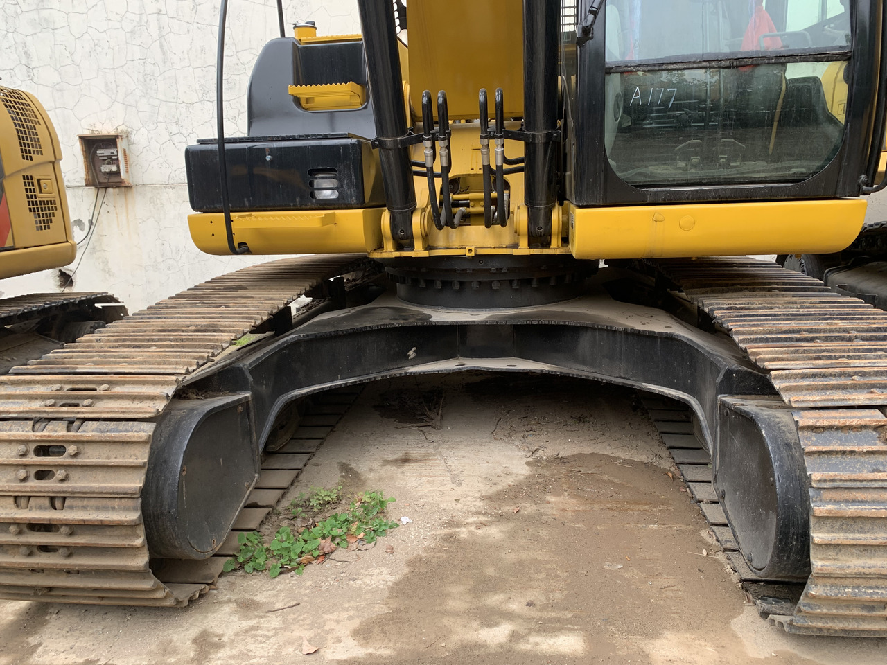 CATERPILLAR 323D2L - Wheel excavator: picture 4 CATERPILLAR 323D2L - Wheel excavator: picture 4