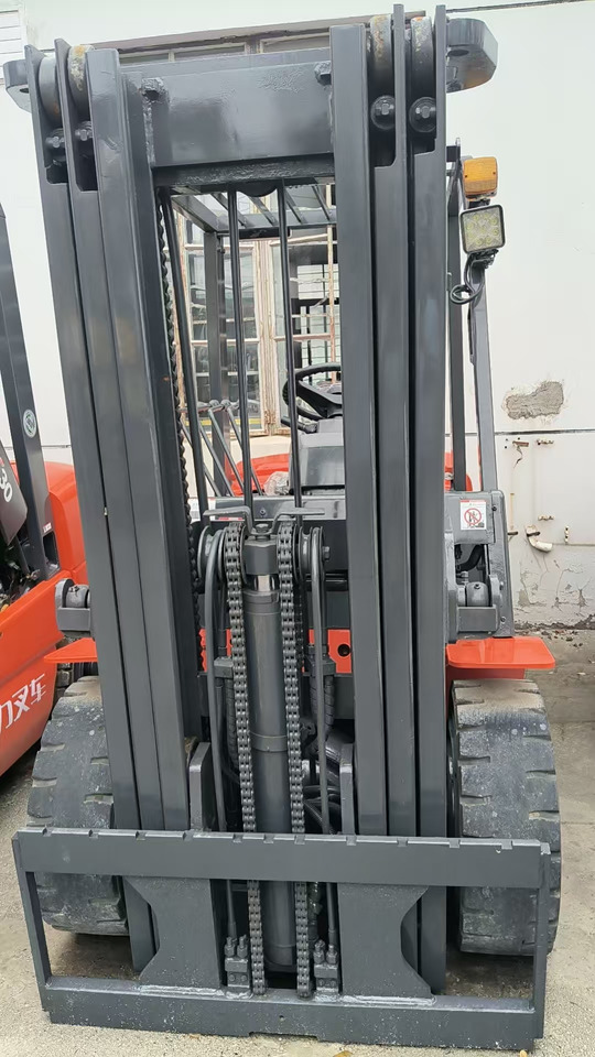 HELI 35 - Forklift: picture 5 HELI 35 - Forklift: picture 5