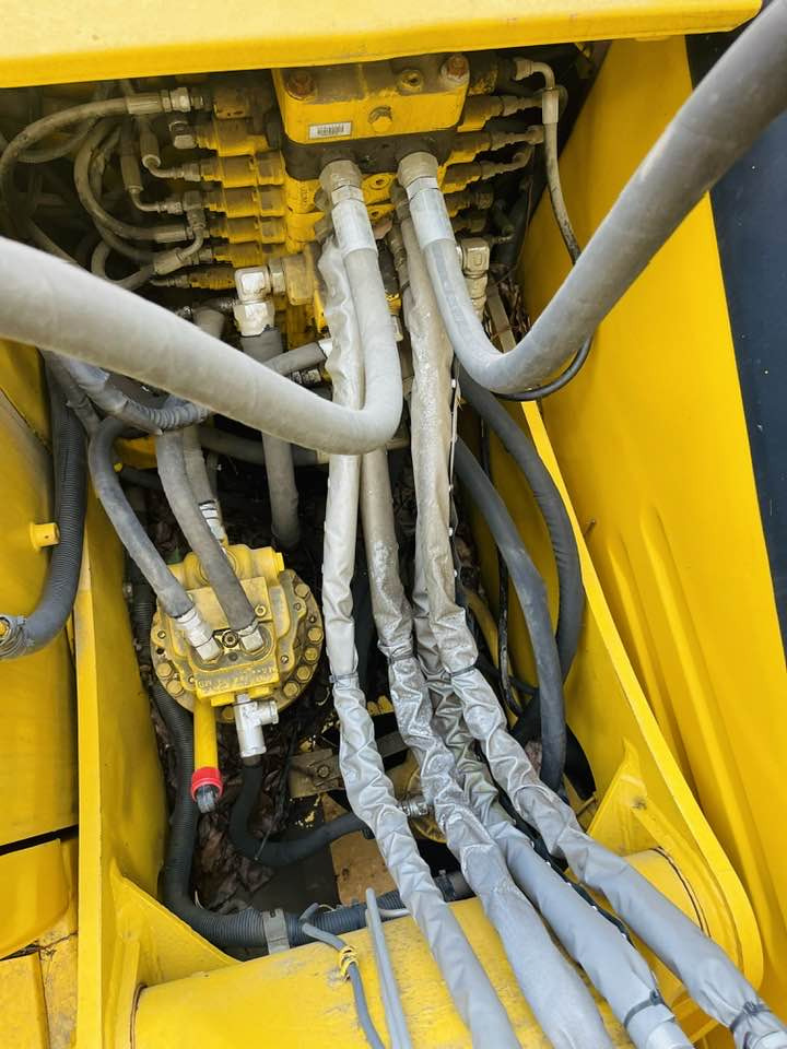 Komatsu PC130-8 - Mini excavator: picture 2 Komatsu PC130-8 - Mini excavator: picture 2