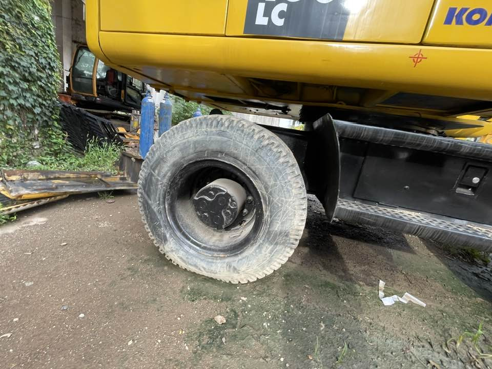 Wheel excavator Komatsu PC160LC: picture 17