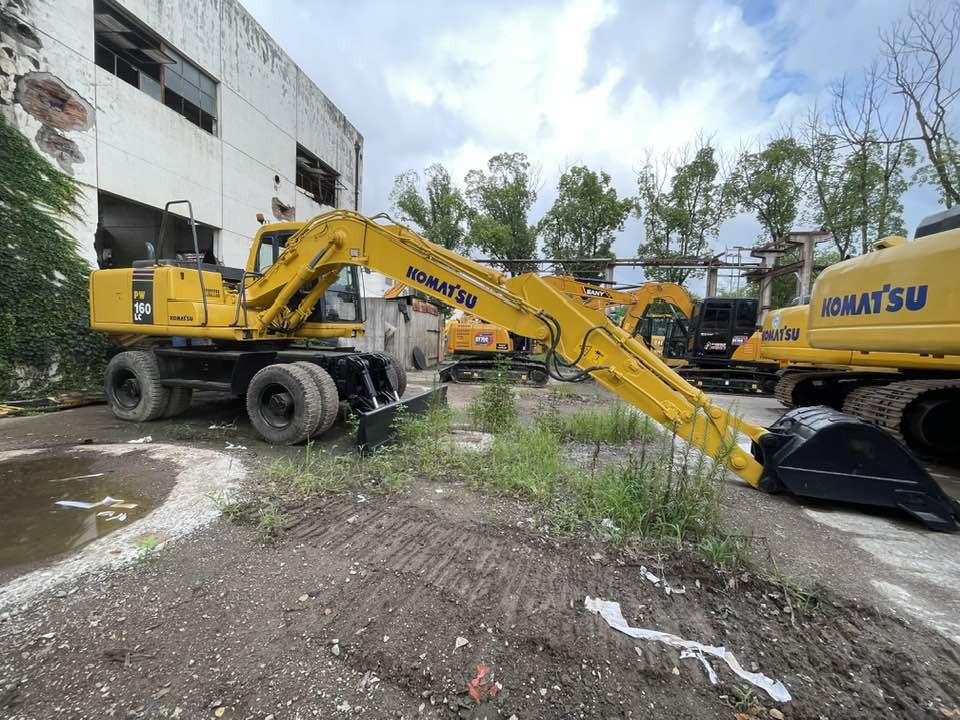 Wheel excavator Komatsu PC160LC: picture 20