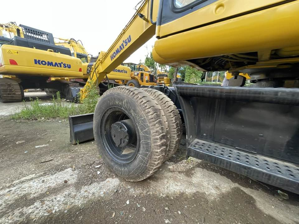 Wheel excavator Komatsu PC160LC: picture 14
