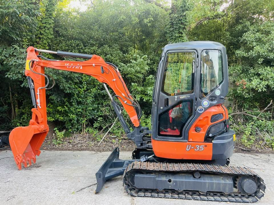 Kubota U35 (U35-4) - Mini excavator: picture 1 Kubota U35 (U35-4) - Mini excavator: picture 1
