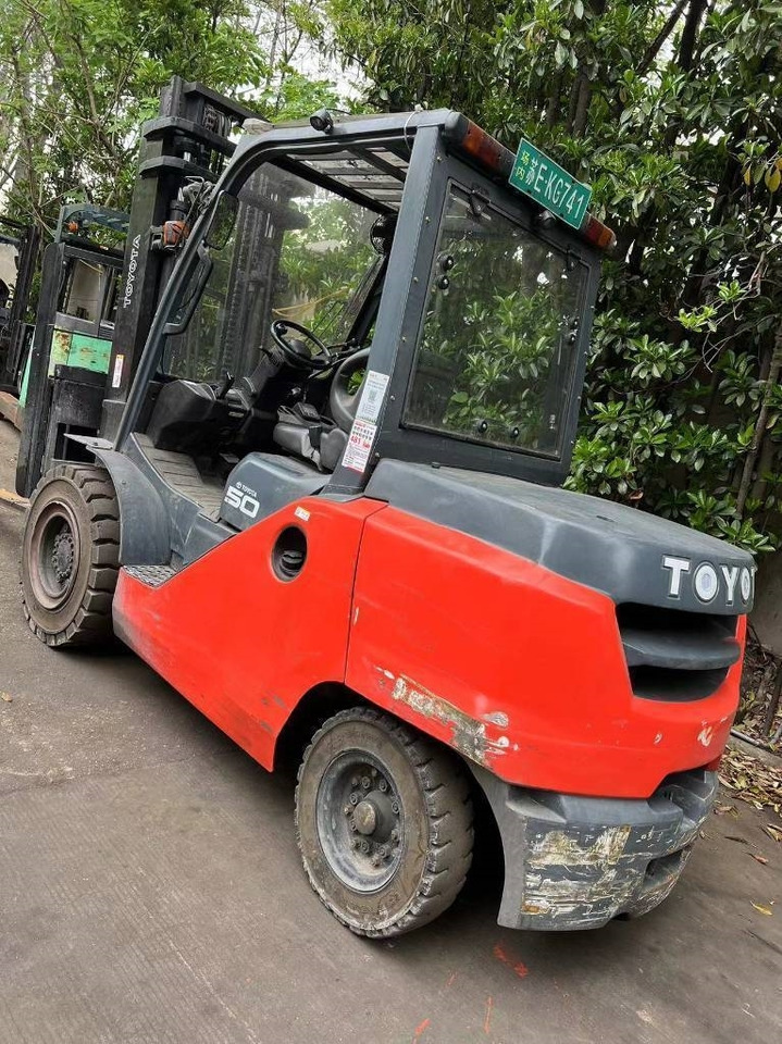 Toyota 8FD50N  - Electric forklift: picture 3 Toyota 8FD50N  - Electric forklift: picture 3