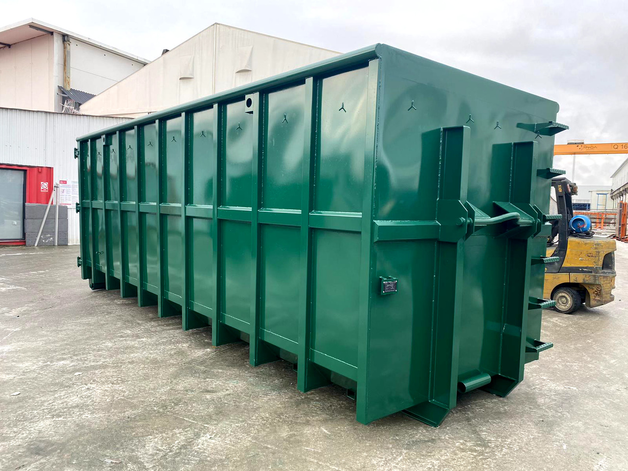 New Roll-off container for transportation of garbage Metal-K Kontener/Abrollcontainer KP36S: picture 9 New Roll-off container for transportation of garbage Metal-K Kontener/Abrollcontainer KP36S: picture 9