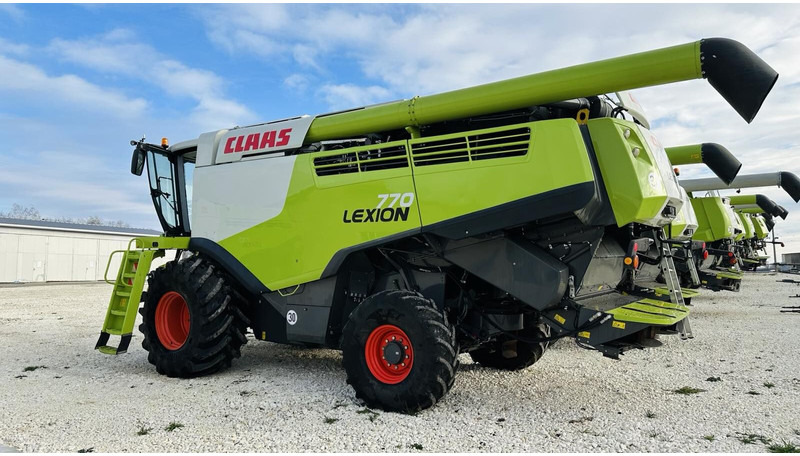 Claas Lexion 770 - Combine harvester: picture 2 Claas Lexion 770 - Combine harvester: picture 2