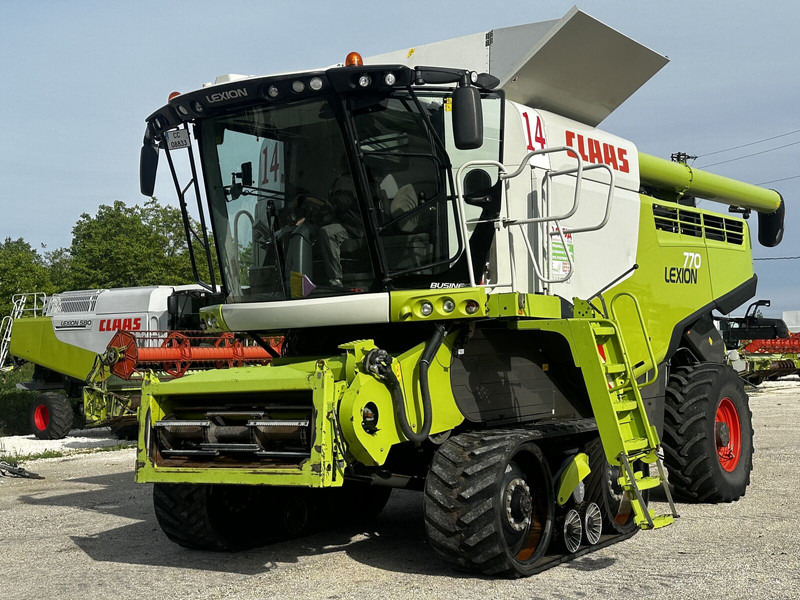 Claas Lexion 770 TT 4X4 CEMOS - Combine harvester: picture 1 Claas Lexion 770 TT 4X4 CEMOS - Combine harvester: picture 1