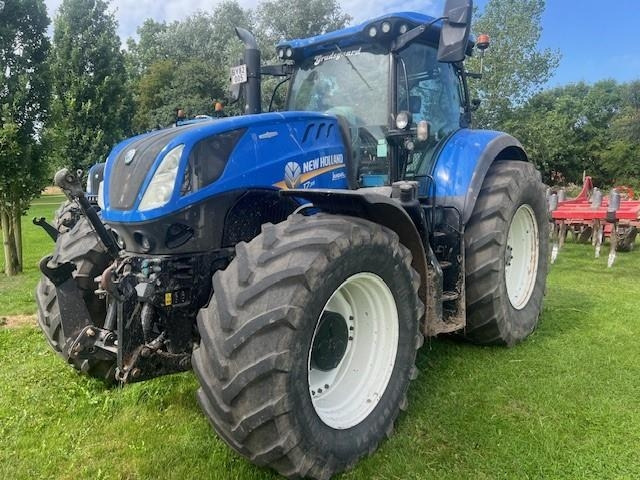 New Holland T7.315 AC  - Farm tractor: picture 1 New Holland T7.315 AC  - Farm tractor: picture 1