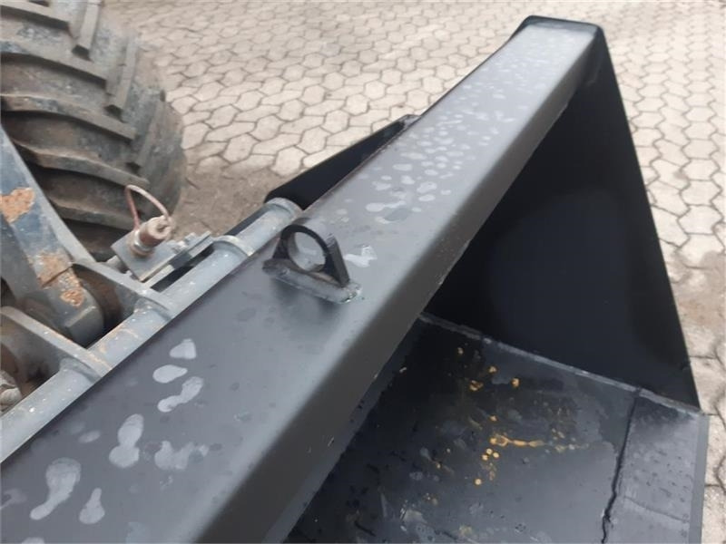 Eurotrac skovl - Loader bucket for Construction machinery: picture 3 Eurotrac skovl - Loader bucket for Construction machinery: picture 3