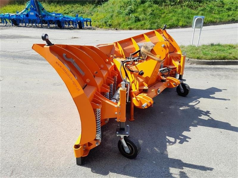 Inter-Tech 3,20 3,20 Professionel - Snow plough for Agricultural machinery: picture 4 Inter-Tech 3,20 3,20 Professionel - Snow plough for Agricultural machinery: picture 4