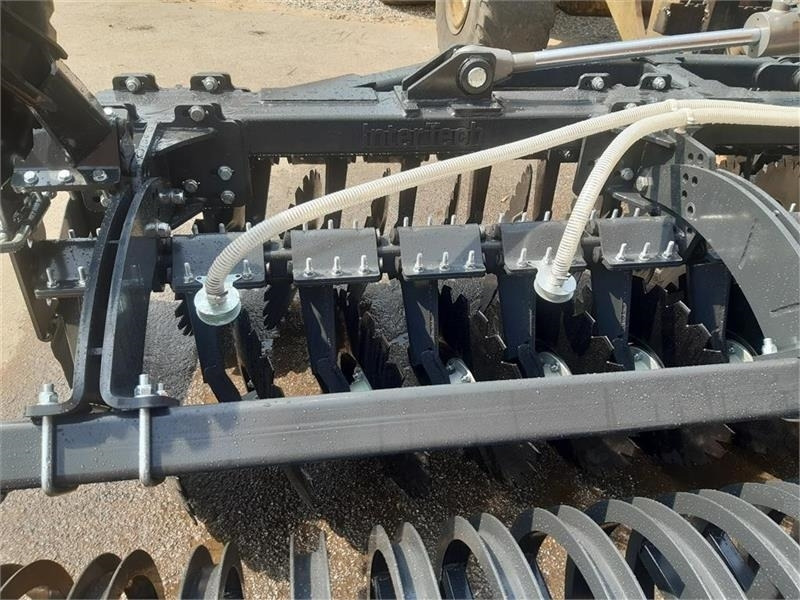 - - - technik plus - Seed drill: picture 3 - - - technik plus - Seed drill: picture 3