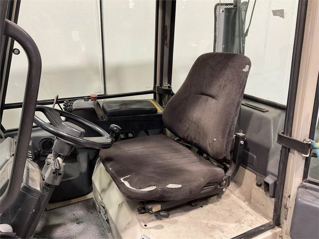 CAT DP35A - Diesel forklift: picture 5 CAT DP35A - Diesel forklift: picture 5