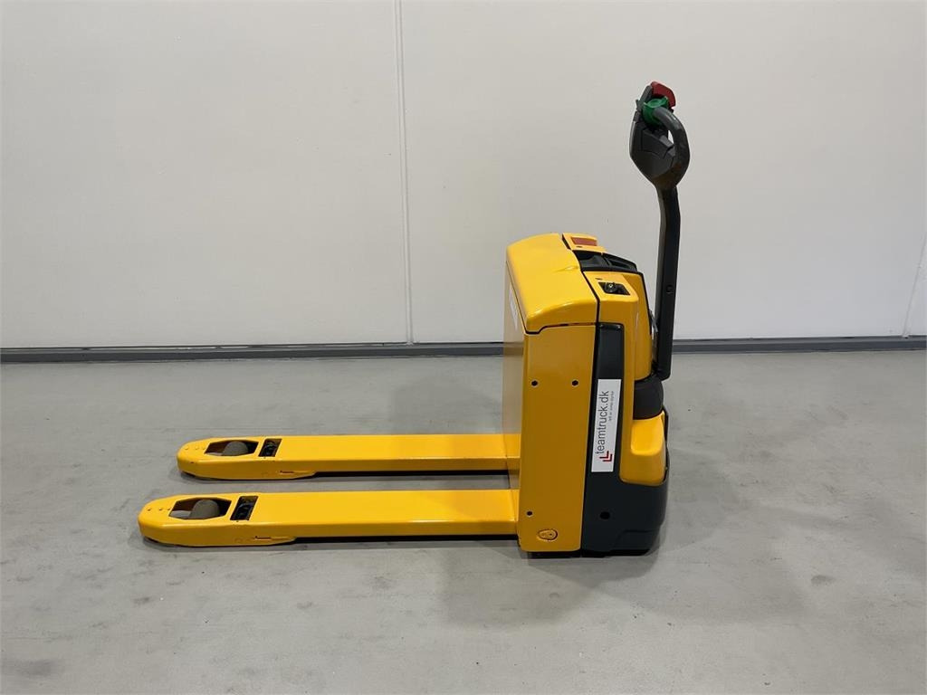 Jungheinrich EJE 116 - Pallet truck: picture 3 Jungheinrich EJE 116 - Pallet truck: picture 3