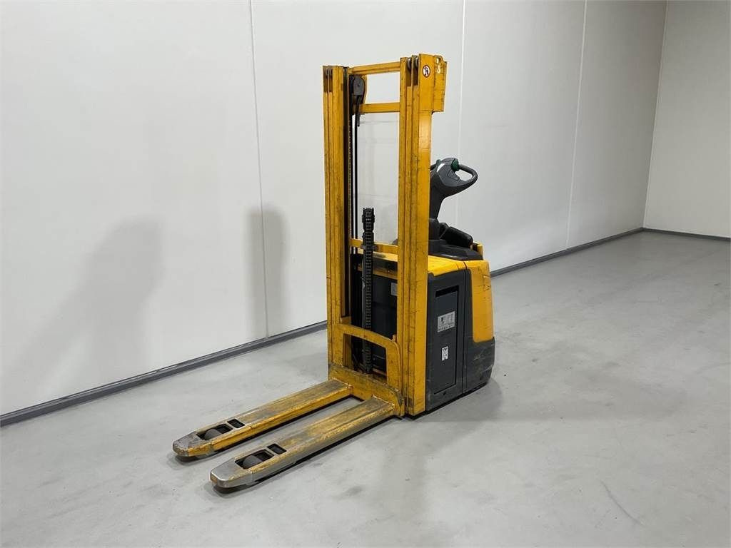 Jungheinrich ERC 212Z  - Stacker: picture 4 Jungheinrich ERC 212Z  - Stacker: picture 4