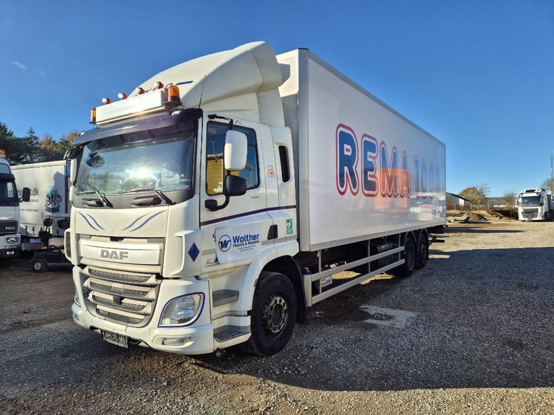 DAF CF 330 // 2 compartments /Cool/freeze - Refrigerator truck: picture 1 DAF CF 330 // 2 compartments /Cool/freeze - Refrigerator truck: picture 1