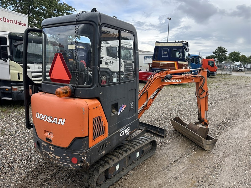 Doosan Slo 18 - 1.8T with bucket packed (Low Hours) - Mini excavator: picture 5 Doosan Slo 18 - 1.8T with bucket packed (Low Hours) - Mini excavator: picture 5