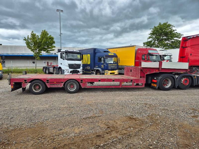 Faymonville 2 axle hydraulic steering // Machinetrailer - Low loader semi-trailer: picture 1 Faymonville 2 axle hydraulic steering // Machinetrailer - Low loader semi-trailer: picture 1