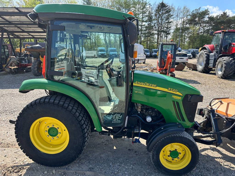 John Deere 3720 M/ Hydraulisk kost - Mini tractor: picture 3 John Deere 3720 M/ Hydraulisk kost - Mini tractor: picture 3