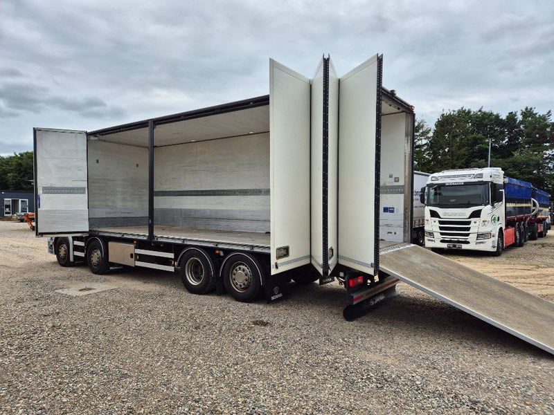 Scania R 500 8x2 //Rampe// Underboring - Box truck: picture 2 Scania R 500 8x2 //Rampe// Underboring - Box truck: picture 2