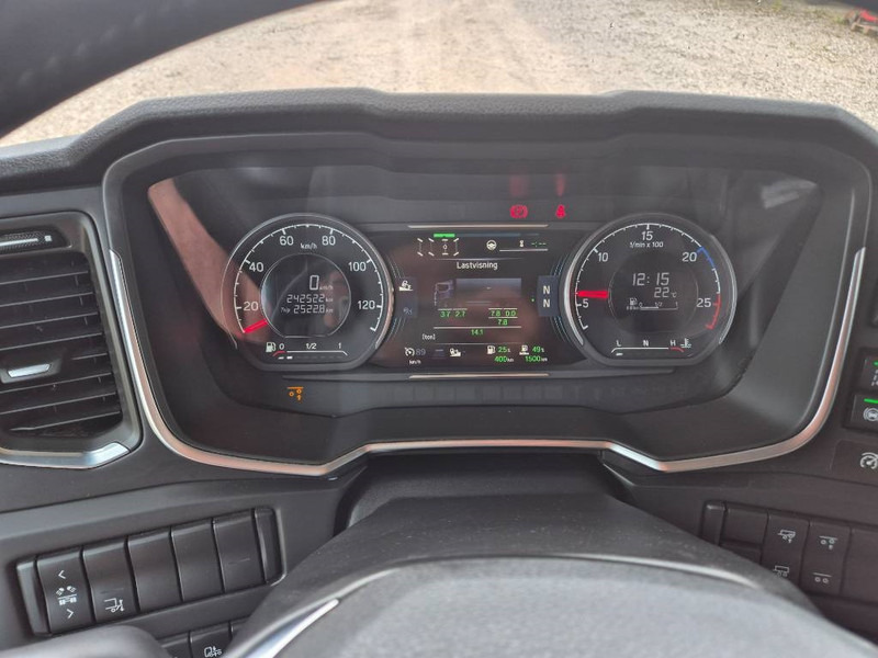 Box truck Scania R 500 8x2 //Rampe// Underboring: picture 12 Box truck Scania R 500 8x2 //Rampe// Underboring: picture 12