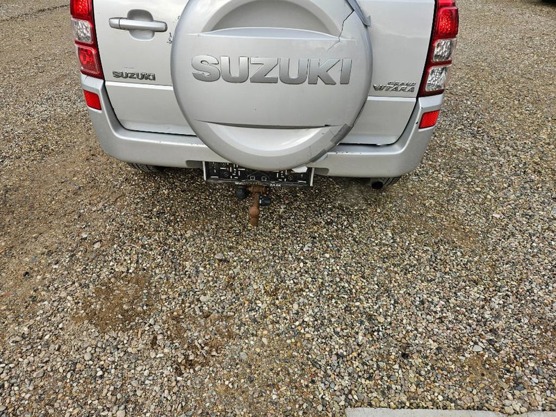 Suzuki Grand Vitara 2,0 GLX aut. Van 5d - Car: picture 4 Suzuki Grand Vitara 2,0 GLX aut. Van 5d - Car: picture 4