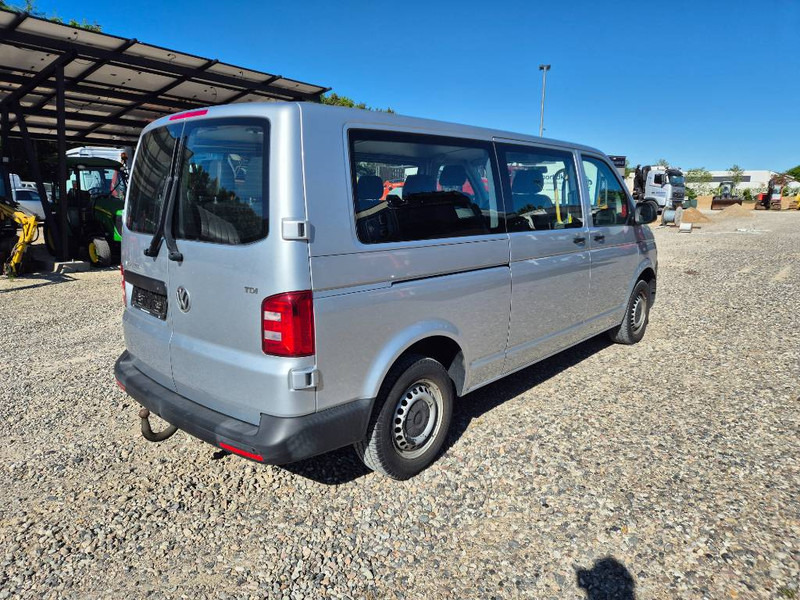 Volkswagen Transporter 2,0 TDi 102 Kombi lang 4d 9 prs - Car: picture 4 Volkswagen Transporter 2,0 TDi 102 Kombi lang 4d 9 prs - Car: picture 4