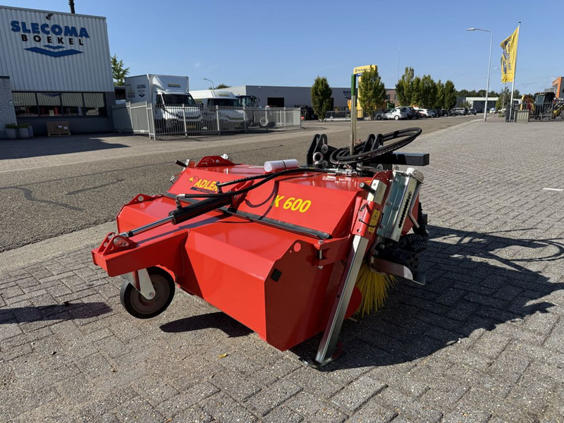 ADLER K600-150 Veegmachine - Road sweeper: picture 1 ADLER K600-150 Veegmachine - Road sweeper: picture 1