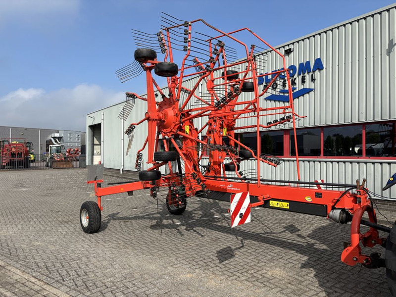 Kuhn GA8121 Cirkelhark - Tedder/ Rake: picture 4 Kuhn GA8121 Cirkelhark - Tedder/ Rake: picture 4