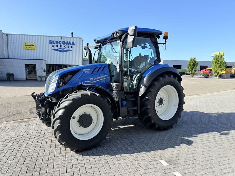 New Holland T5.140 Dynamic Command - Farm tractor: picture 1 New Holland T5.140 Dynamic Command - Farm tractor: picture 1
