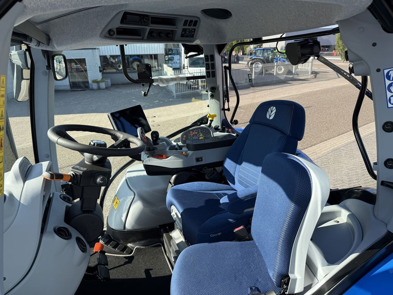 New Holland T6.180 AC Stage V - Farm tractor: picture 5 New Holland T6.180 AC Stage V - Farm tractor: picture 5