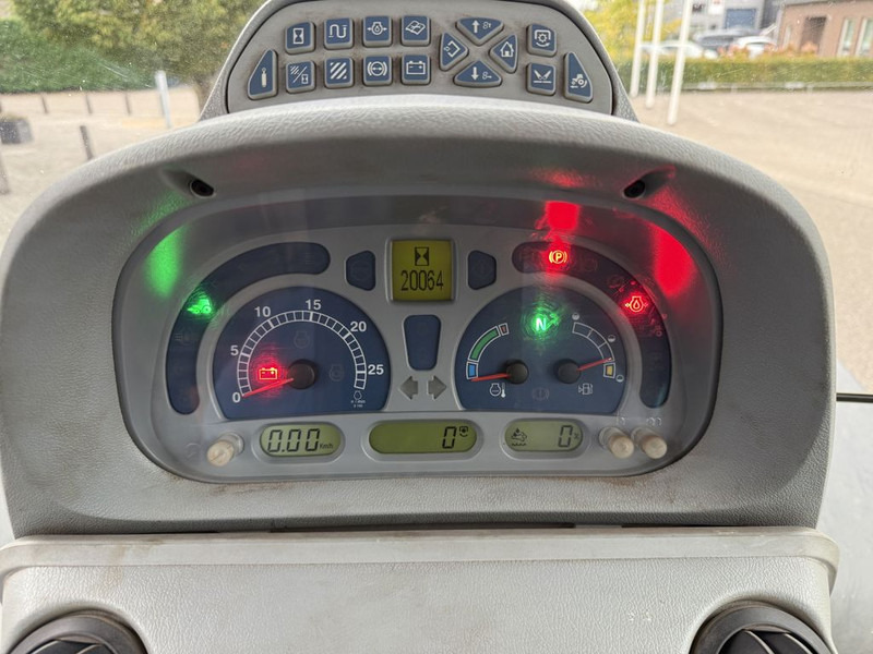 New Holland T7.210 Auto Command leasing New Holland T7.210 Auto Command: picture 7 New Holland T7.210 Auto Command leasing New Holland T7.210 Auto Command: picture 7