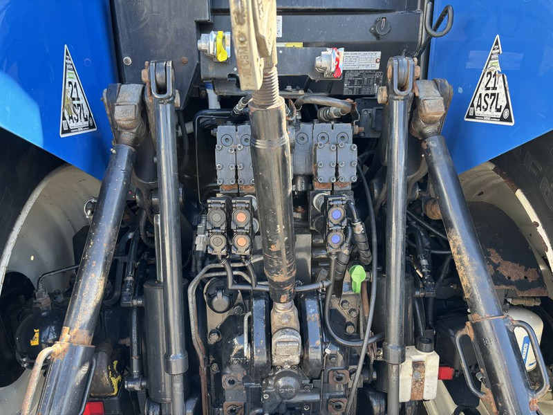 Farm tractor New Holland T7.245 Auto Command MY18: picture 10