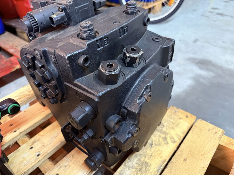 Sauer Danfoss H1P147R Piston Pump 83005011 - Spare parts for Construction machinery: picture 3 Sauer Danfoss H1P147R Piston Pump 83005011 - Spare parts for Construction machinery: picture 3