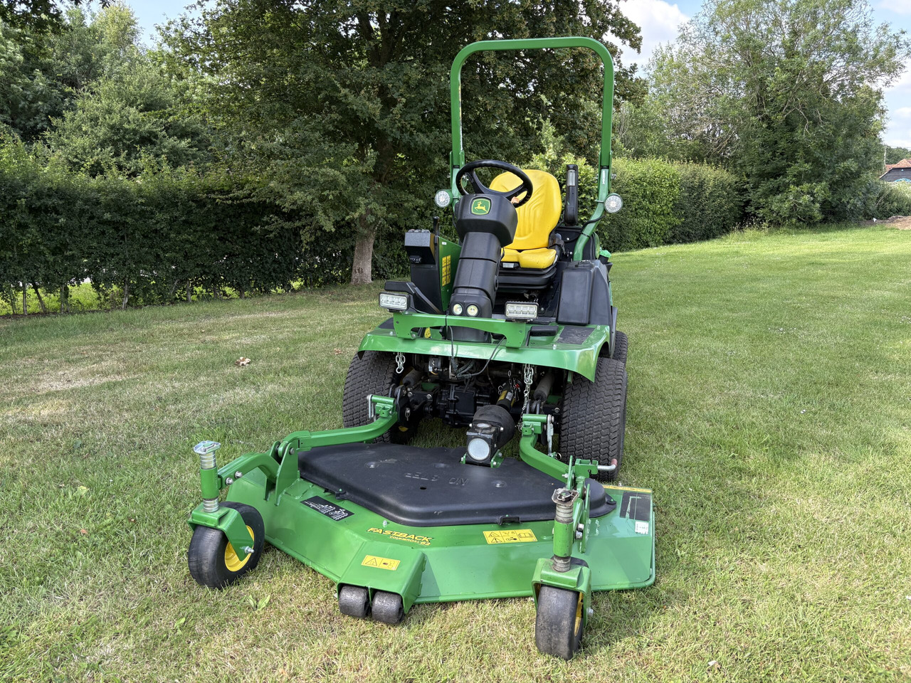 John Deere 1570 Out-Front Mower - Garden mower: picture 2 John Deere 1570 Out-Front Mower - Garden mower: picture 2