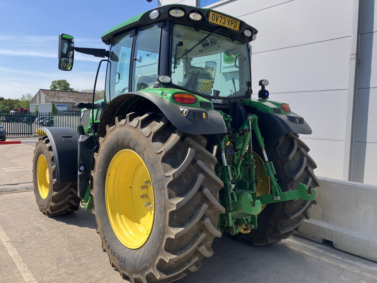 John Deere 6R 185 - Farm tractor: picture 3 John Deere 6R 185 - Farm tractor: picture 3