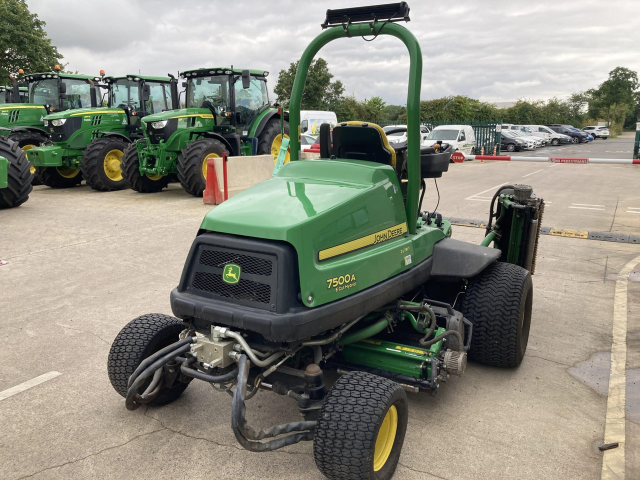 John Deere 7500AE light weight fairway mower - Garden mower: picture 5 John Deere 7500AE light weight fairway mower - Garden mower: picture 5