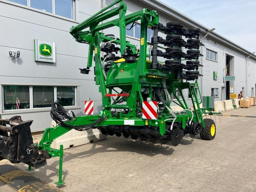 John Deere 750A - Seed drill: picture 1 John Deere 750A - Seed drill: picture 1