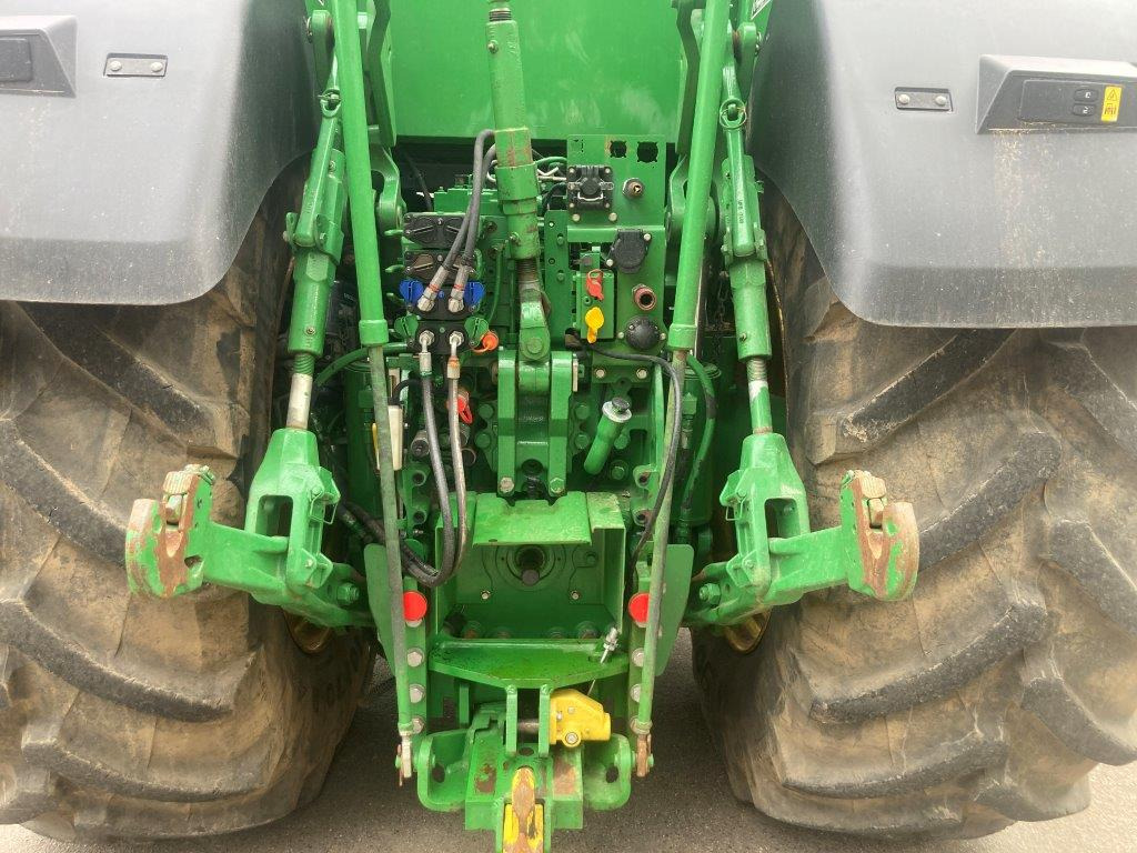 John Deere 7R 310 - Farm tractor: picture 5 John Deere 7R 310 - Farm tractor: picture 5