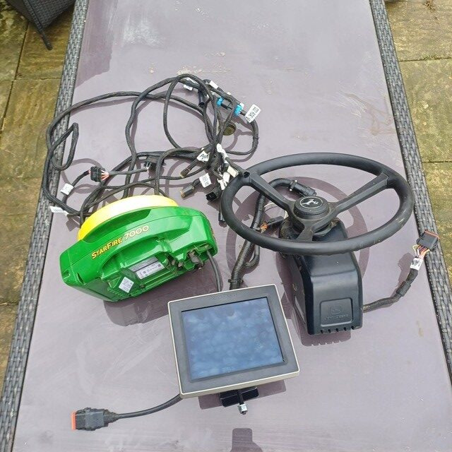John Deere SF7000, 4240 screen + ATU300 wheel - Navigation system for Agricultural machinery: picture 2 John Deere SF7000, 4240 screen + ATU300 wheel - Navigation system for Agricultural machinery: picture 2