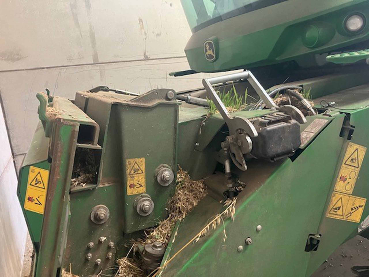 John Deere T560i HillMaster - Combine harvester: picture 3 John Deere T560i HillMaster - Combine harvester: picture 3