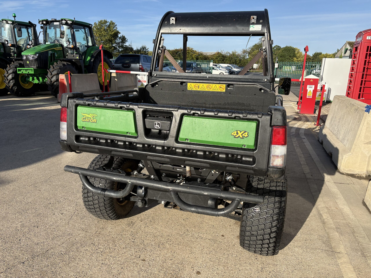 John Deere XUV855M Gator - ATV/ Quad: picture 4 John Deere XUV855M Gator - ATV/ Quad: picture 4