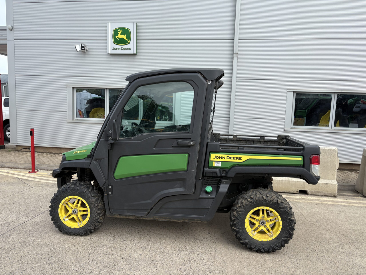 John Deere XUV865M Gator - ATV/ Quad: picture 5 John Deere XUV865M Gator - ATV/ Quad: picture 5